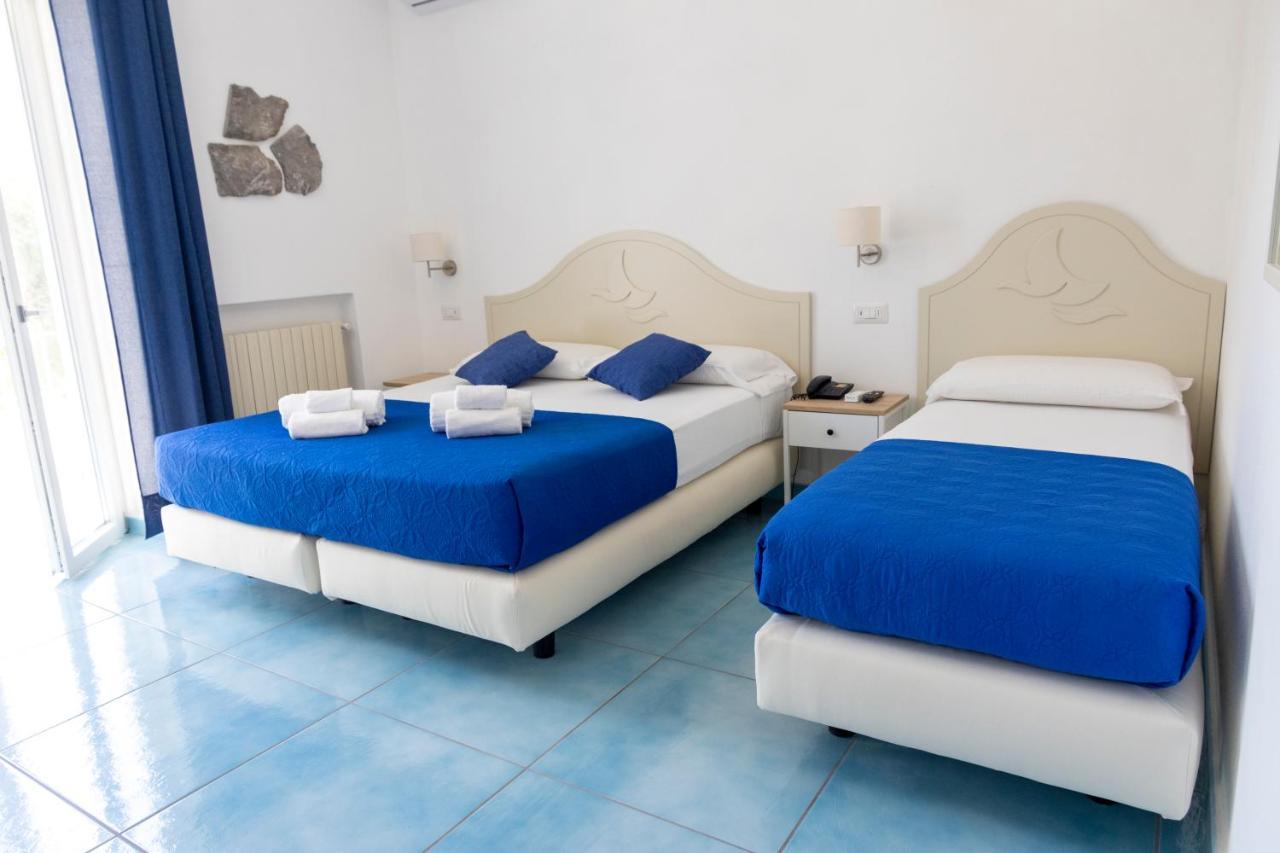 Hotel La Luna ايسكيا المظهر الخارجي الصورة