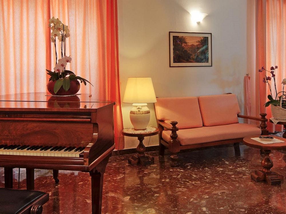 Hotel La Luna ايسكيا المظهر الخارجي الصورة