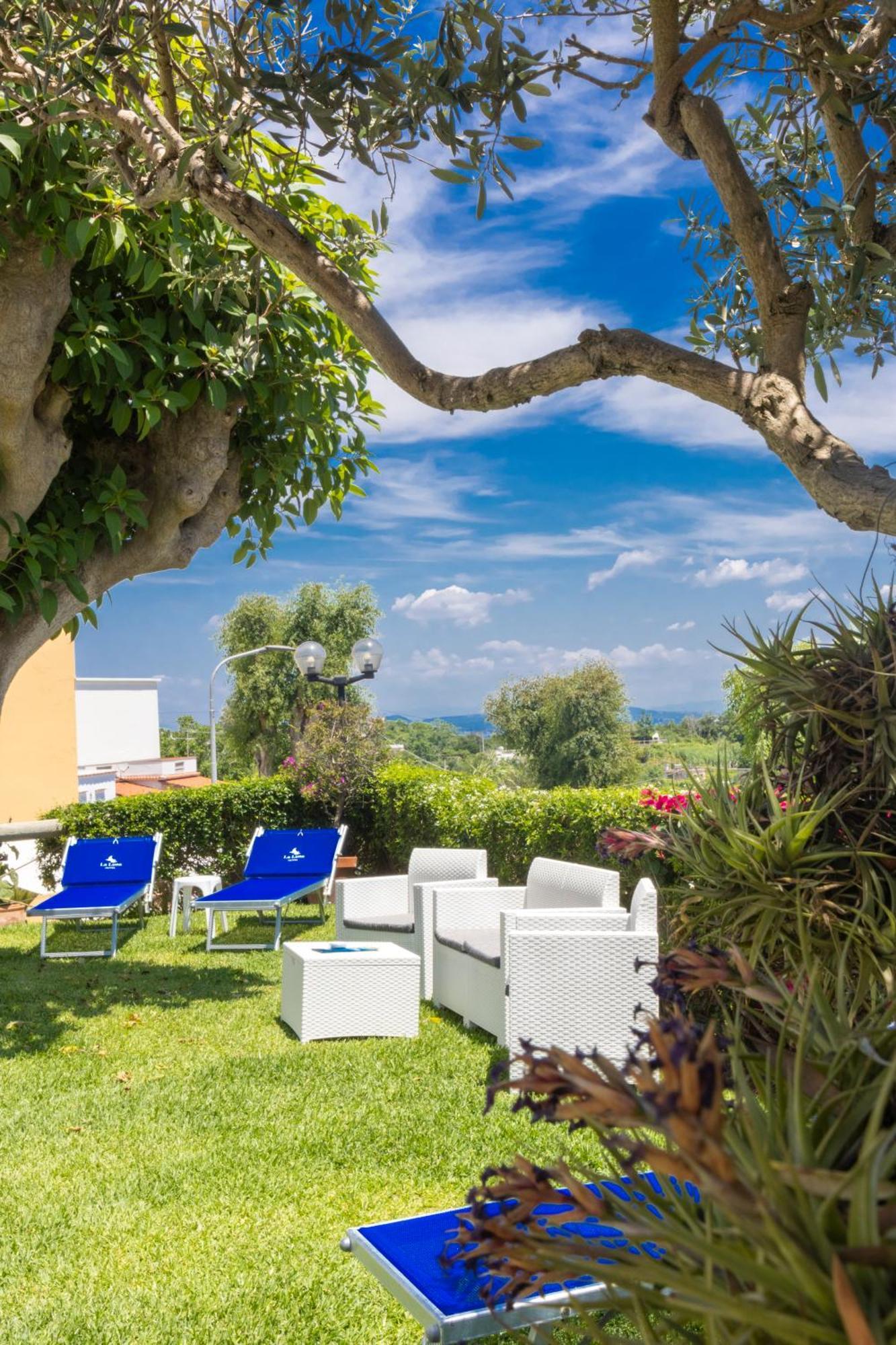 Hotel La Luna ايسكيا المظهر الخارجي الصورة