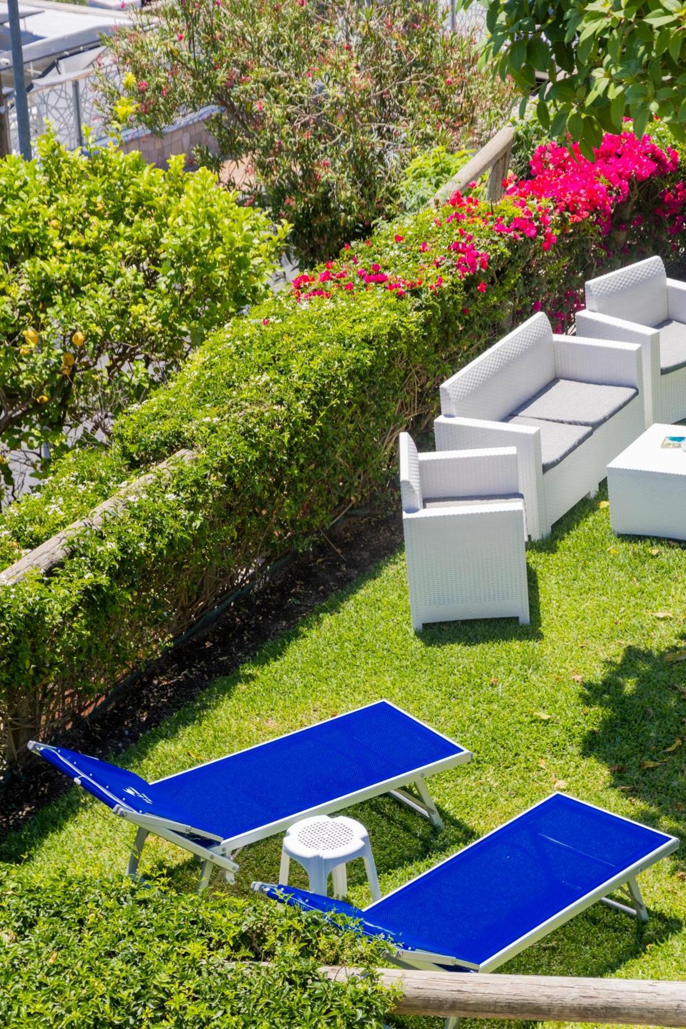Hotel La Luna ايسكيا المظهر الخارجي الصورة