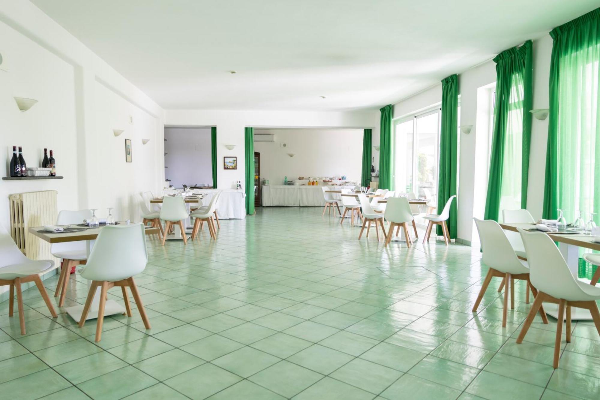 Hotel La Luna ايسكيا المظهر الخارجي الصورة