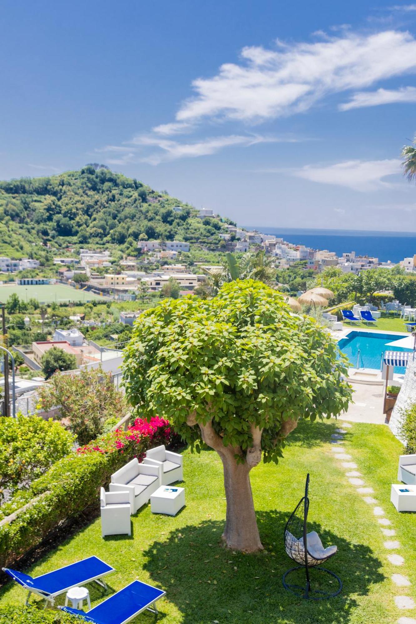 Hotel La Luna ايسكيا المظهر الخارجي الصورة